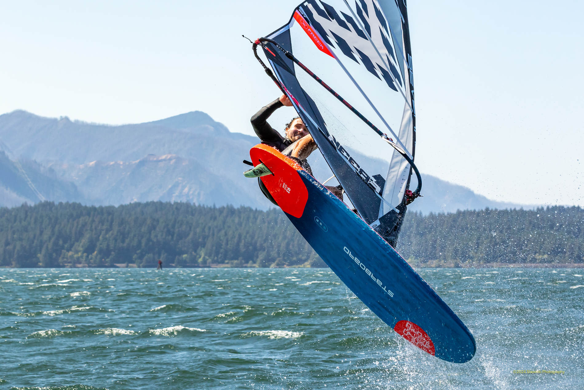 Phil Soltysiak windsurfing in the Gorge at Stevenson