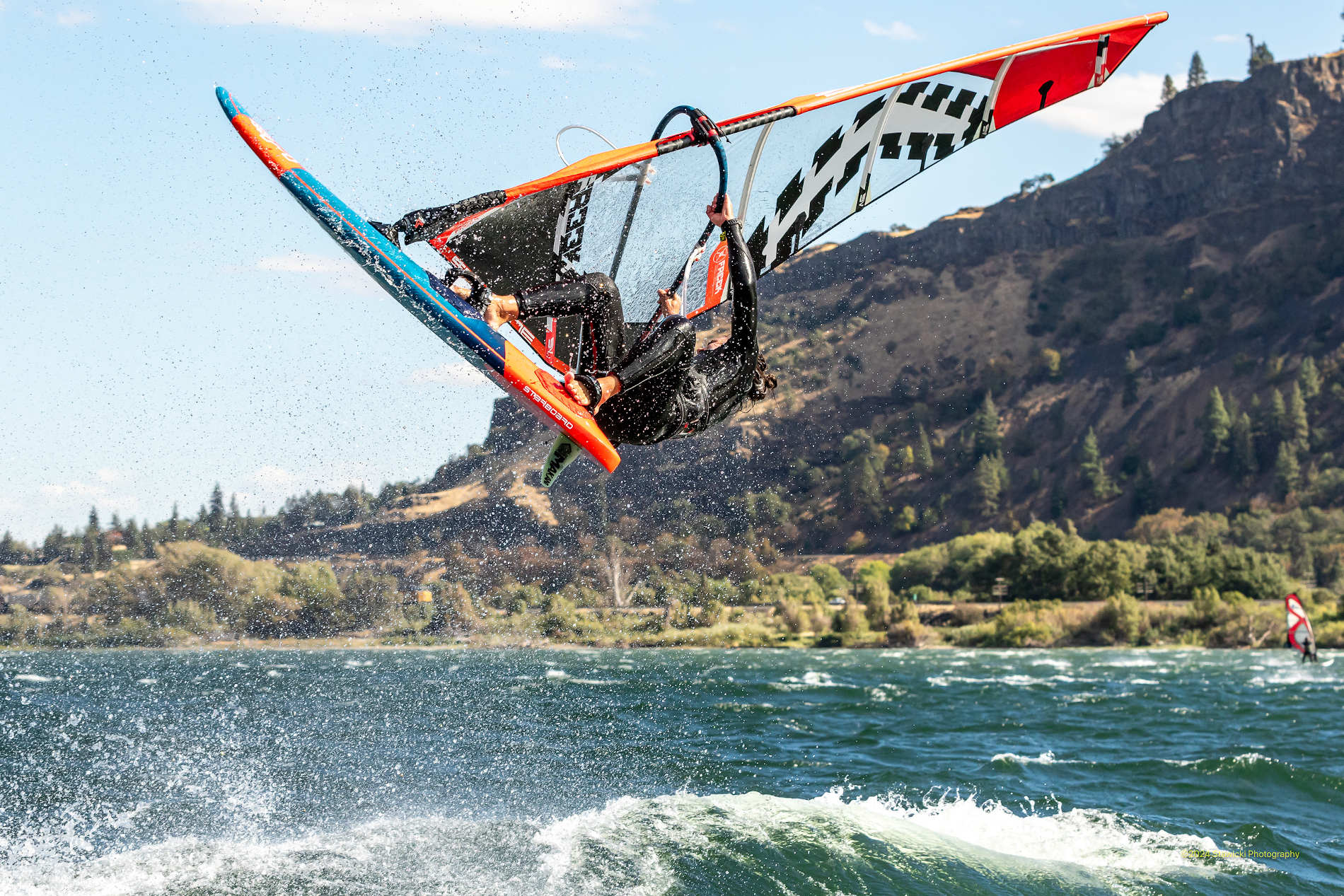 Phil Soltysiak windsurfing in the Gorge at Doug's Beach